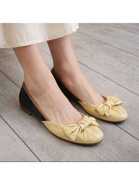 CHLOE Authentic Leather Two Tone Bow Ballerina Slippers Size 37.5 / 6.5